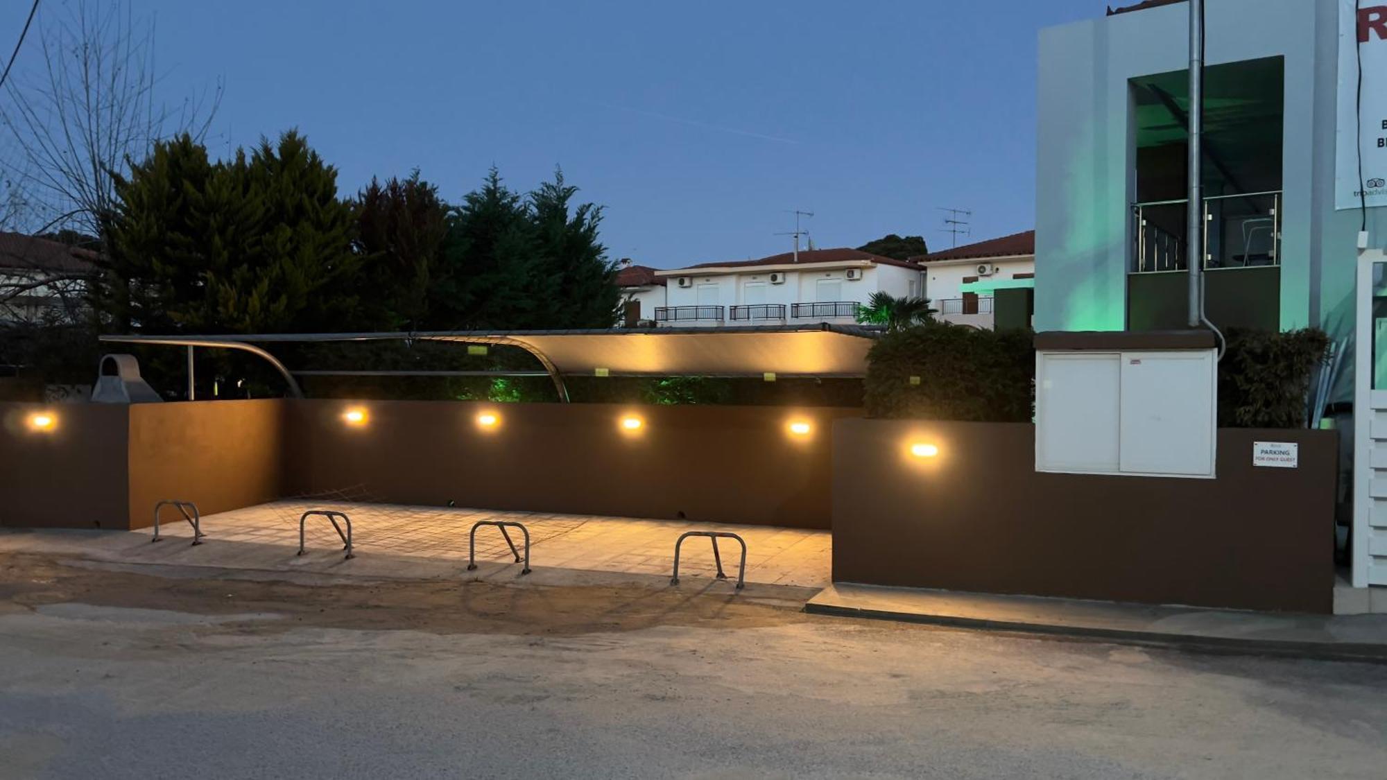 Ellinfos Aparthotel Hanioti Exterior photo